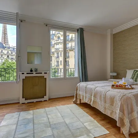Daire Champ De Mars & Eiffel Tower -1br - Vacation