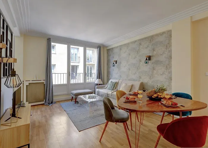 Champ De Mars & Eiffel Tower -1br - Vacation