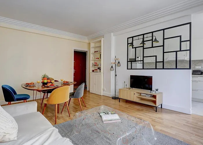 Apartment Champ De Mars & Eiffel Tower -1br - Vacation *