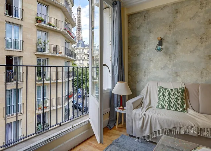 Apartament Champ De Mars & Eiffel Tower -1br - Vacation *