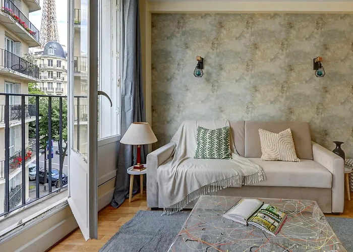 Apartament Champ De Mars & Eiffel Tower -1br - Vacation Paryż