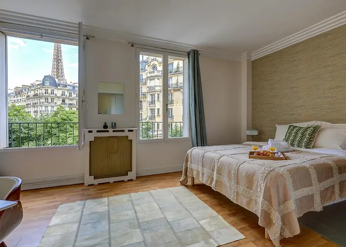 Apartament Champ De Mars & Eiffel Tower -1br - Vacation