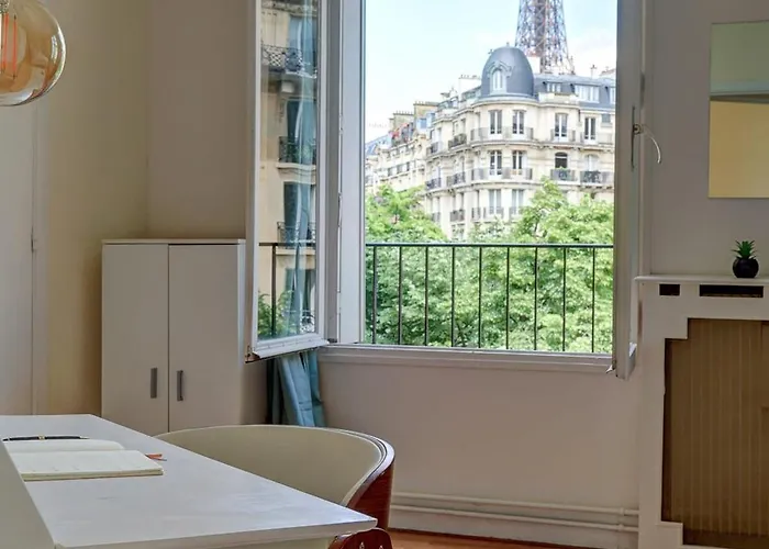Champ De Mars & Eiffel Tower -1br - Vacation * Paryż